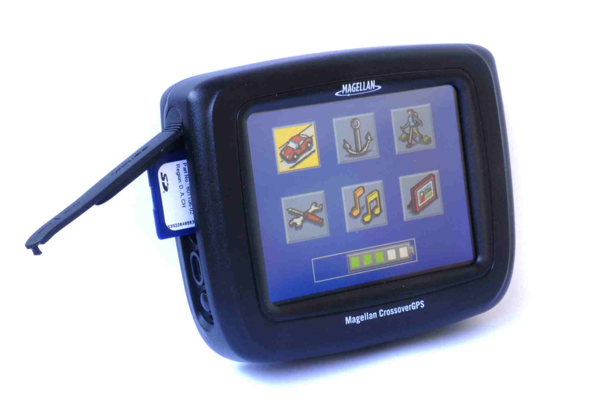 Magellan CrossoverGPS mit offenen SD-Kartenslot