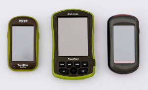 Familientreffen bei den TwoNavs: links Sportiva, rechts Aventura. Zu Besuch: ein Garmin Oregon 550t