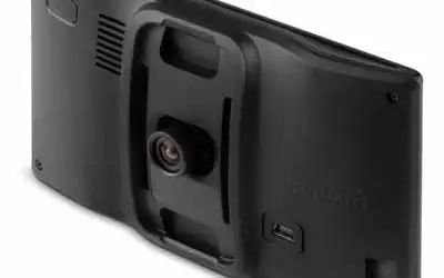 Garmin DriveAssist 50 LMT-D Test – Navigationssystem mit allem Drum und Dran! 11 Garmin DriveAssist 50 LMT-D, Rückseite (Bild: Garmin)