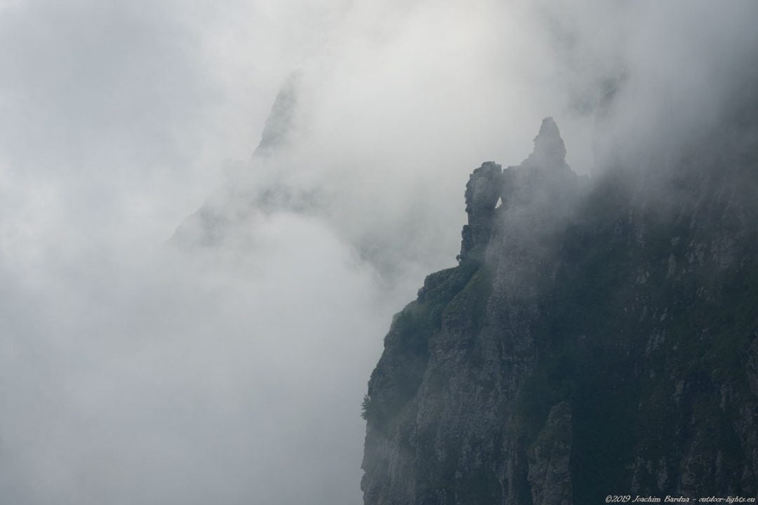 EM10319 PS berge wolken
