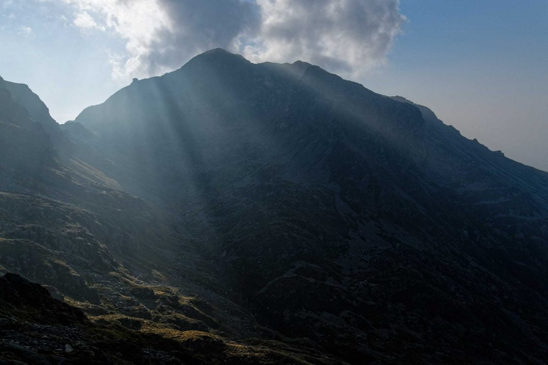 mountains and sun rays