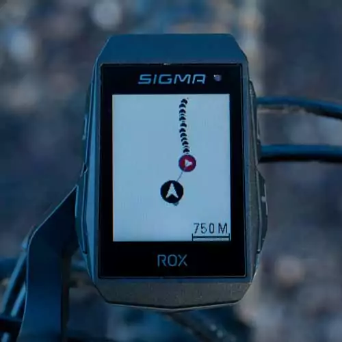 Sigma ROX 11.1 EVO Review - Compact & Affordable GPS Bike Computer 10 Sigma ROX 11.1 - Approaching the starting point of a track