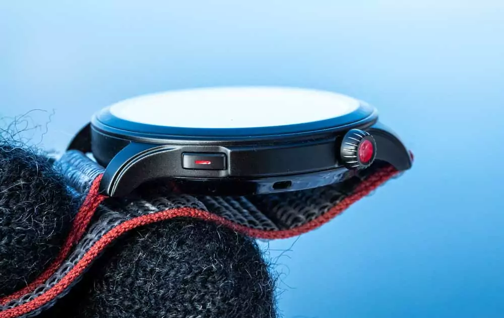 Amazfit GTR 4 - Taste und Krone 