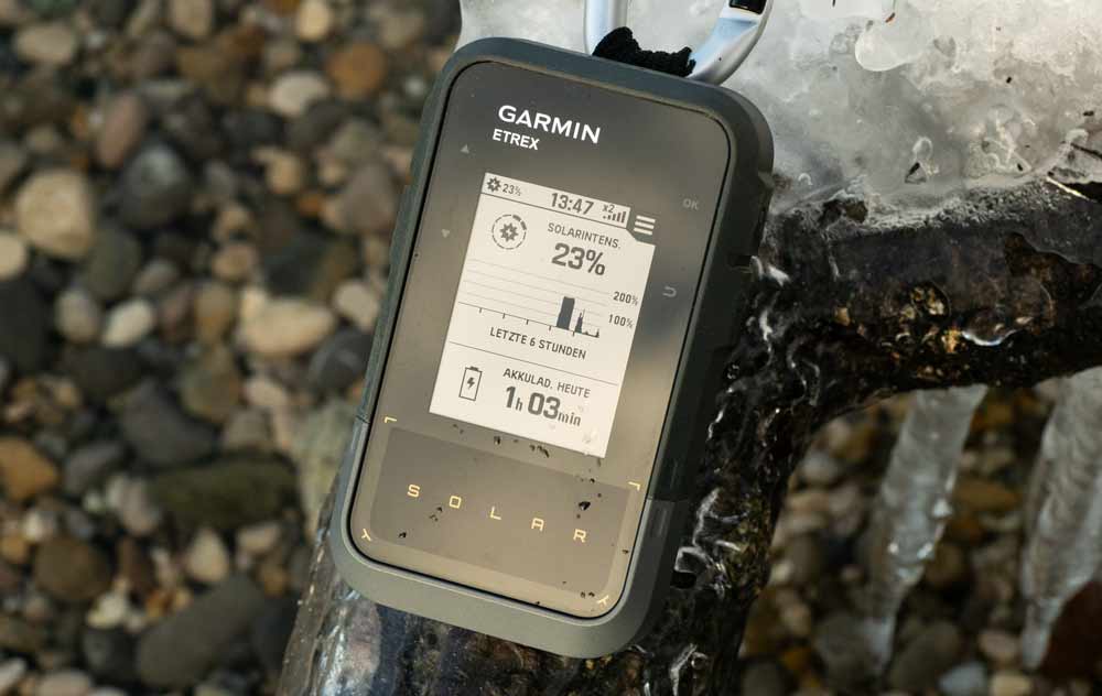 Garmin eTrex Solar - Das Solarmodul befindet sich unterhalb des Displays
