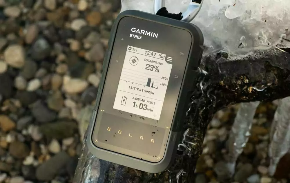 Garmin eTrex Solar - Das Solarmodul befindet sich unterhalb des Displays