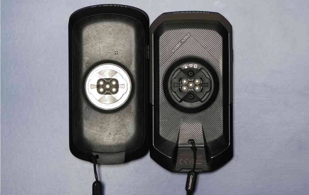 Rückseite - Edge 1040 (links) - Edge 1050 (rechts)